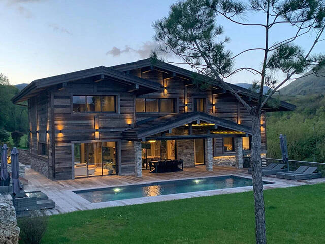 Vente Maison demeure de prestige 6 pièces Valserhône 01200