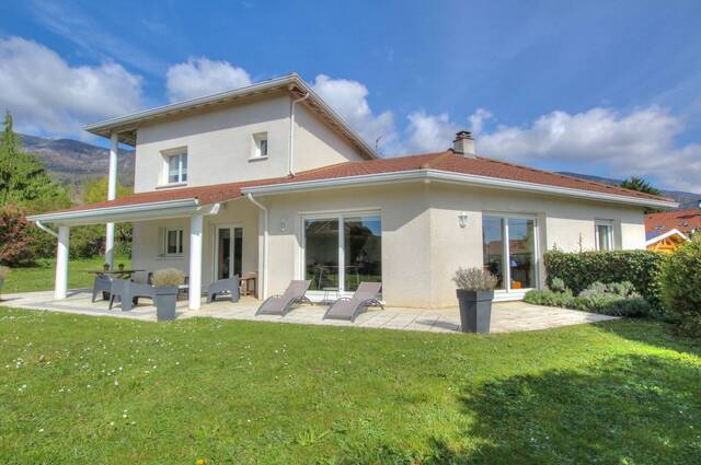 Sold House maison individuelle 6 rooms Thoiry 01710 250 m²