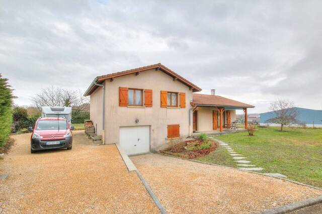 Vente Maison 4 pièces Saint-Jean-de-Gonville 01630 105.83 m²