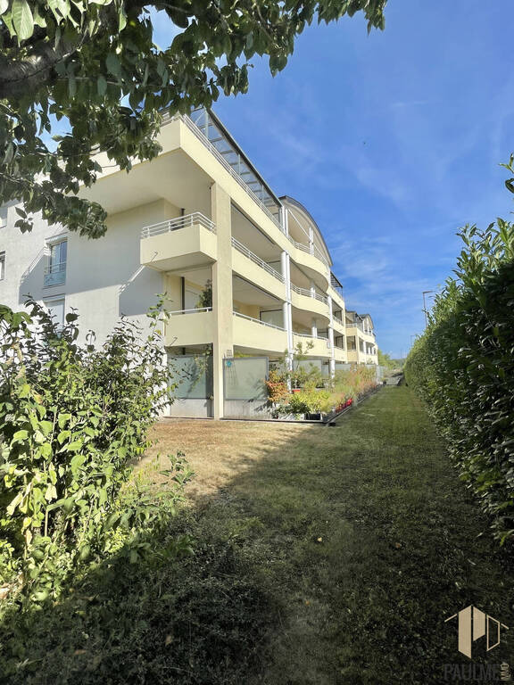 Vendu Appartement 3 pièces 76.64 m² Ferney-Voltaire 01210