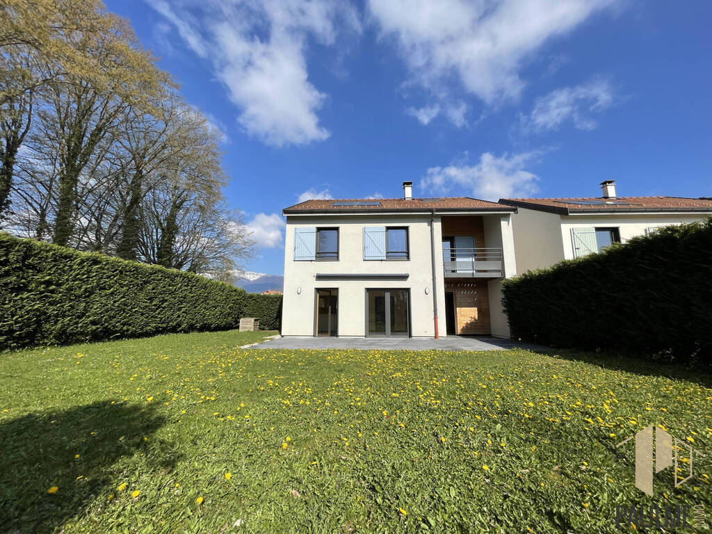 Vendu Maison 4 pièces 173 m² Versonnex 01210
