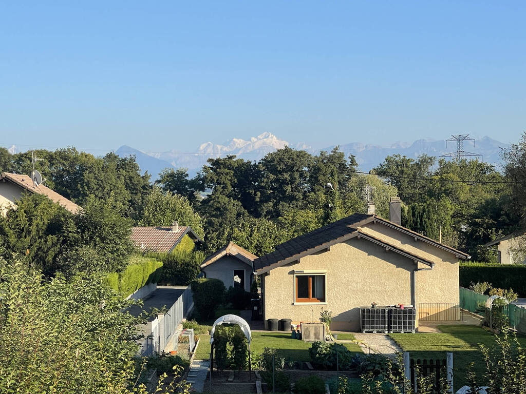 Sold Apartment appartement 3 rooms 82.19 m² Ferney-Voltaire 01210