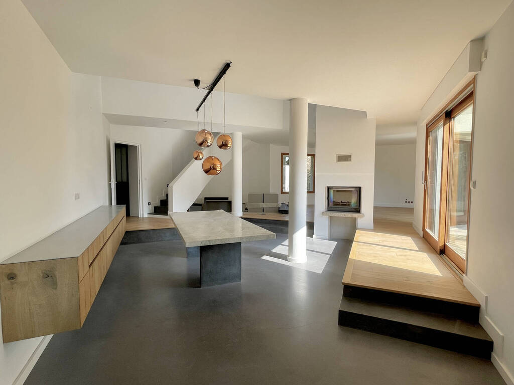 Sold House maison 6 rooms 288 m² Versonnex 01210