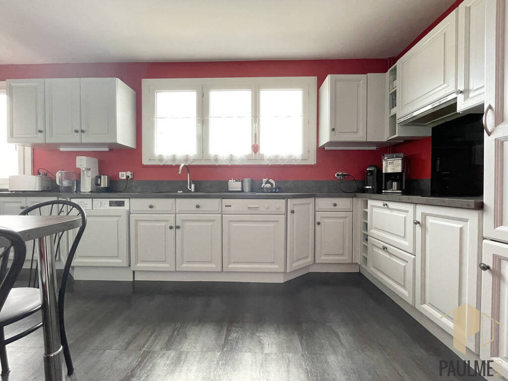 Sold Apartment appartement 7 rooms 135 m² Saint-Genis-Pouilly 01630