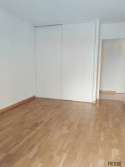 Vendu Appartement 3 pièces 76.64 m² Ferney-Voltaire 01210