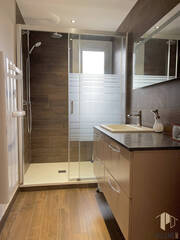 Sold Apartment appartement 7 rooms 135 m² Saint-Genis-Pouilly 01630