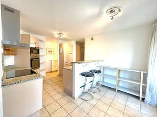 Vente Appartement 3 pièces 80 m² Saint-Genis-Pouilly 01630