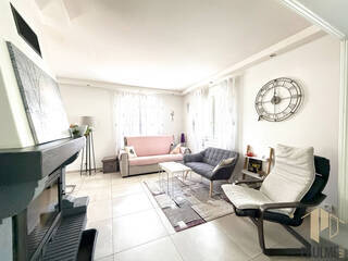 Vente Maison 7 pièces 183 m² Ornex 01210