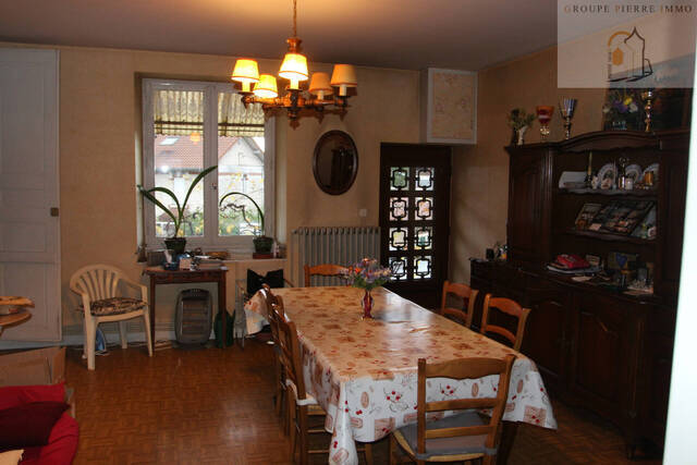 Sold property - House maison 6 rooms 170 m² Arinthod 39240