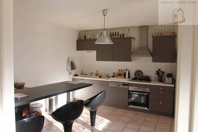 Sold property - House maison 7 rooms 210 m² Arinthod 39240