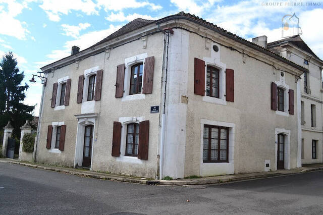 Acheter Maison 6 pièces 217 m² Saint-Séverin 16390