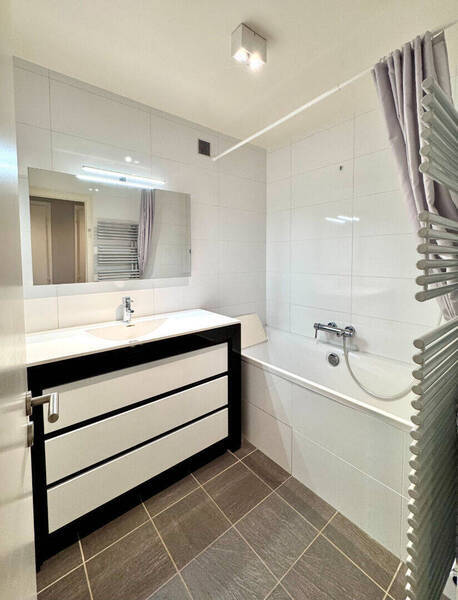 Location maison 8 pièces 212 m² à Viry 74580 - 3 500 €