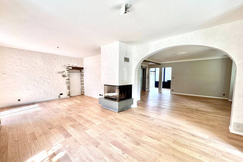 Location maison 8 pièces 212 m² à Viry 74580 - 3 500 €
