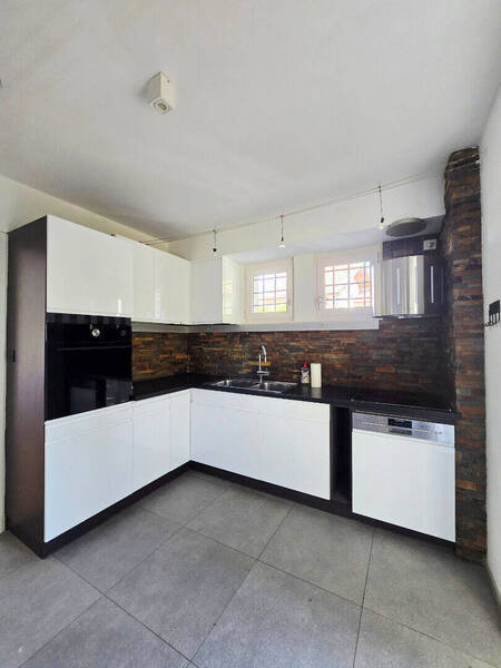 Rent house maison 8 rooms 212 m² in Viry 74580 - 3 500 €