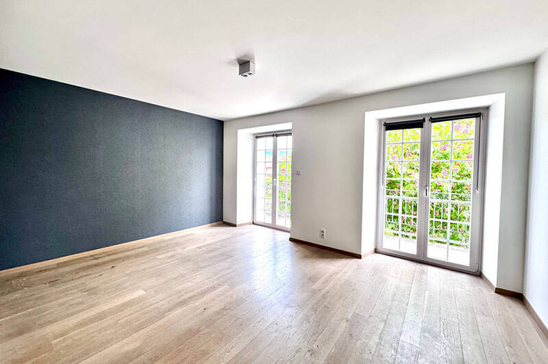 Rent house maison 8 rooms 212 m² in Viry 74580 - 3 500 €