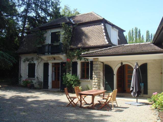 Sold property - House maison 7 rooms 210 m² Bossey 74160