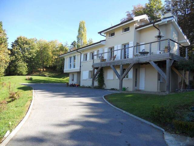 Sold property - House maison 8 rooms 238.8 m² Bossey 74160