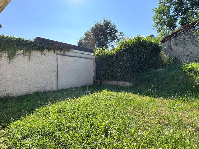 Vente Maison 8 pièces 228 m² Saint-Julien-en-Genevois 74160