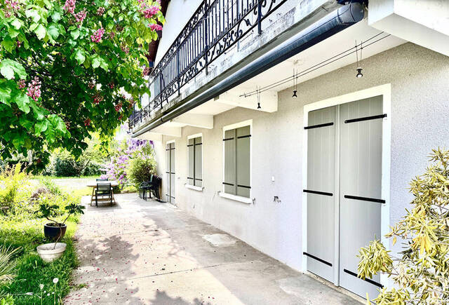 Location Maison 8 pièces 212 m² Viry 74580