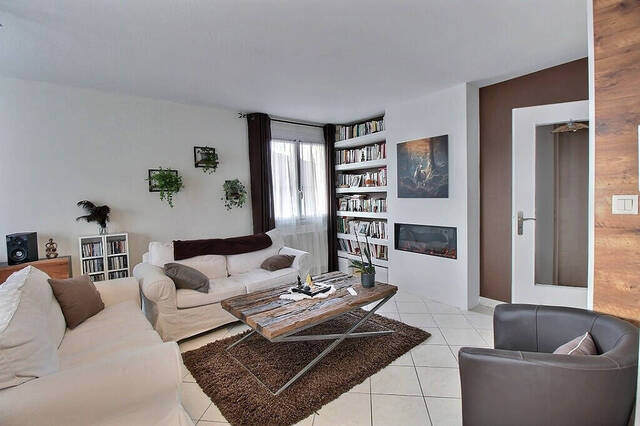 Sale Apartment appartement 4 rooms 86.11 m² Saint-Julien-en-Genevois 74160