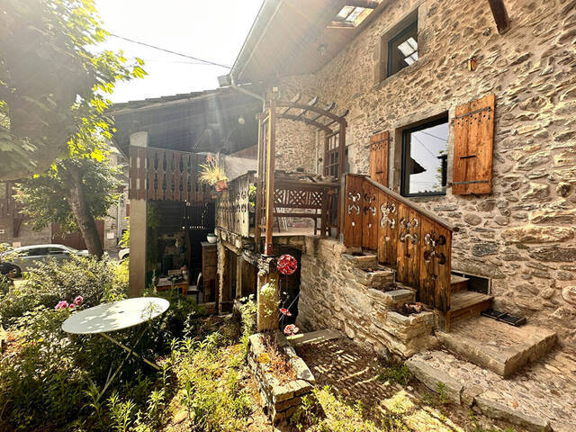 Buy House maison 5 rooms Margencel 74200
