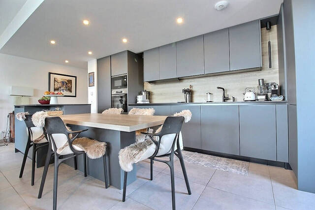 Buy Apartment appartement 4 rooms Évian-les-Bains 74500