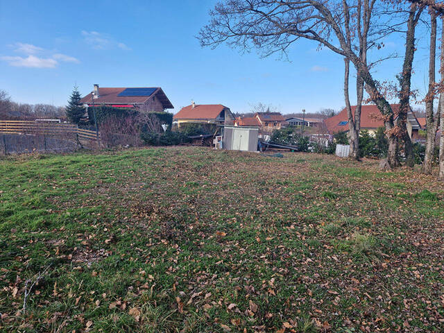 Buy Land terrain Armoy 74200