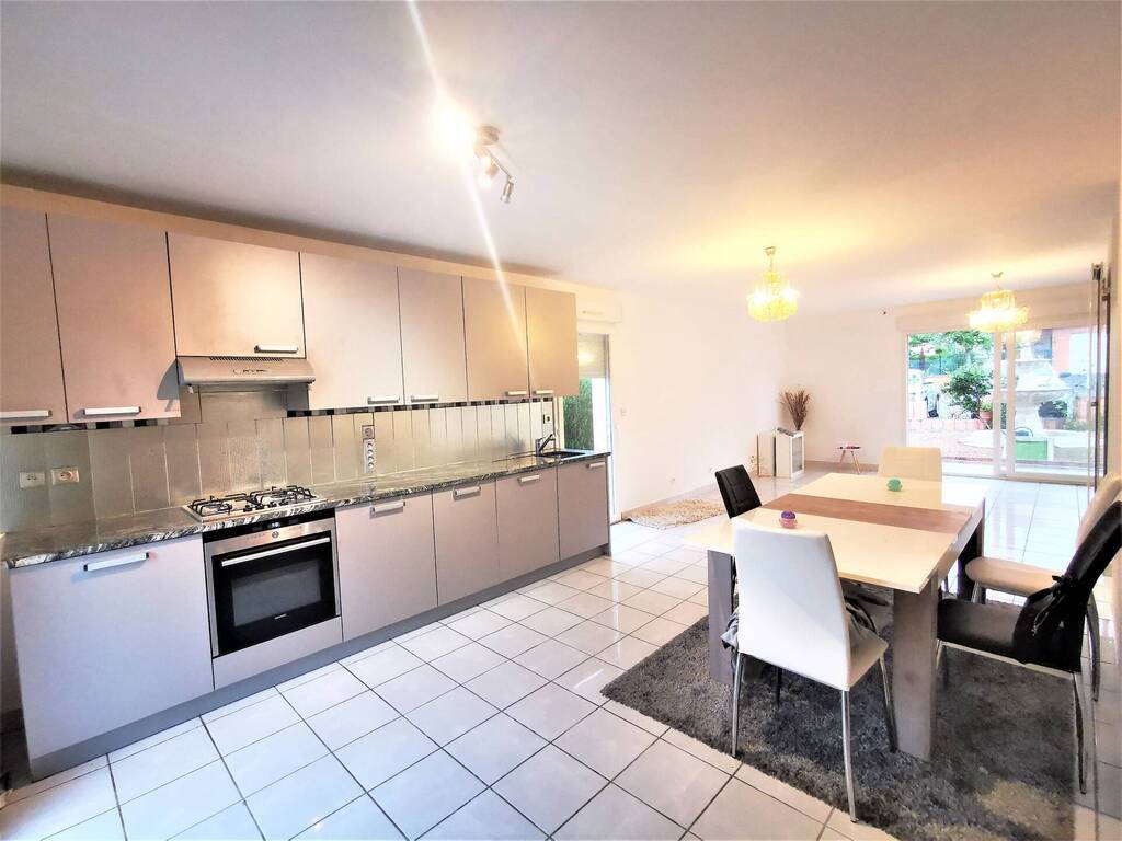 Location Maison mitoyenne 4 pièces 102 m² Prévessin-Moëns 01280