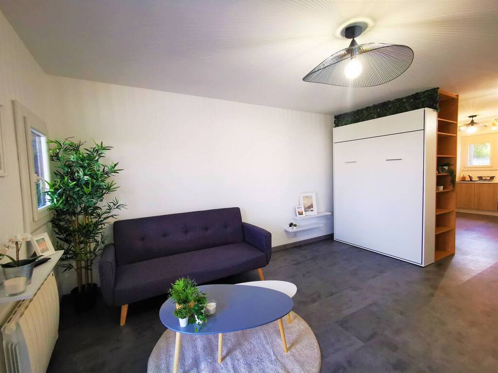 Location Appartement studio 1 pièce 39 m² Thoiry 01710