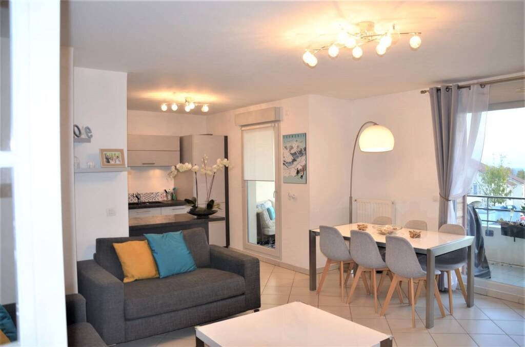Location Appartement t4 81 m² Cessy 01170