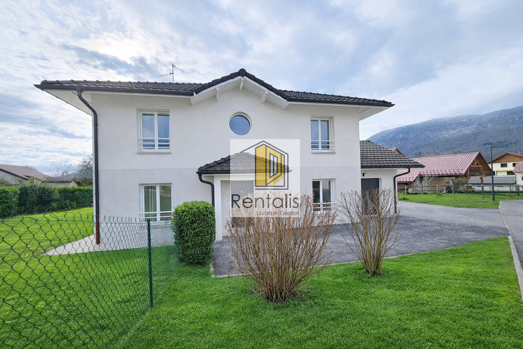 Location Maison individuelle 5 pièces 145 m² Divonne-les-Bains 01220