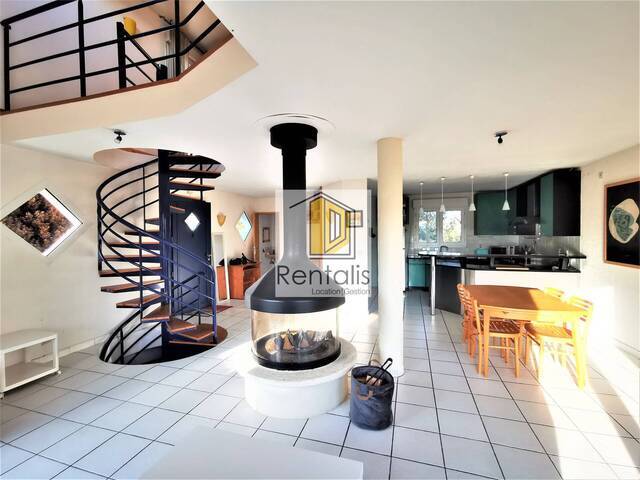 Location Maison individuelle 4 pièces 117.2 m² Thoiry 01710