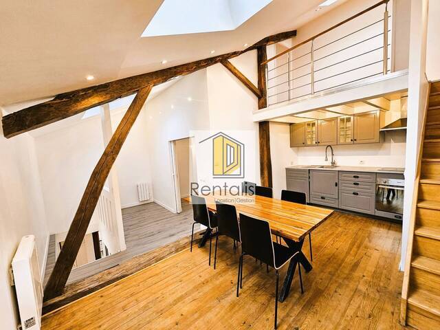 Location Maison ancienne 5 pièces 55.55 m² Farges 01550