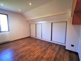 Location Maison individuelle 8 pièces 172 m² Échenevex 01170