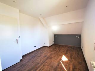 Location Maison individuelle 8 pièces 172 m² Échenevex 01170