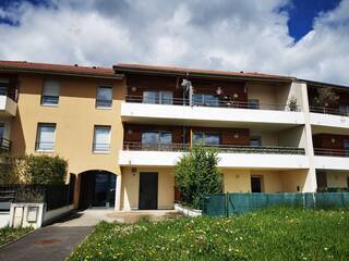 Location Appartement t4 81 m² Cessy 01170