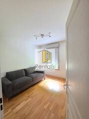 Rent Apartment t4 81 m² Cessy 01170