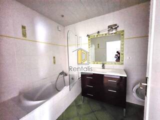 Location Appartement t3 4 pièces 76 m² Saint-Genis-Pouilly 01630