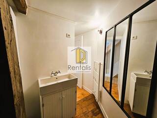 Location Maison ancienne 5 pièces 55.55 m² Farges 01550
