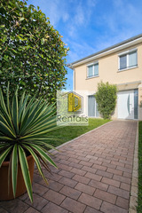 Location Maison mitoyenne 4 pièces 82.34 m² Saint-Jean-de-Gonville 01630