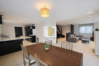 Location Maison individuelle 5 pièces 160 m² Divonne-les-Bains 01220