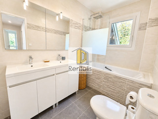 Location Maison mitoyenne 6 pièces 135.1 m² Thoiry 01710