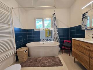 Location Maison individuelle 7 pièces 220 m² Prévessin-Moëns 01280