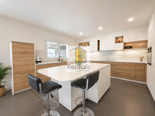 Location Maison individuelle 7 pièces 220 m² Prévessin-Moëns 01280