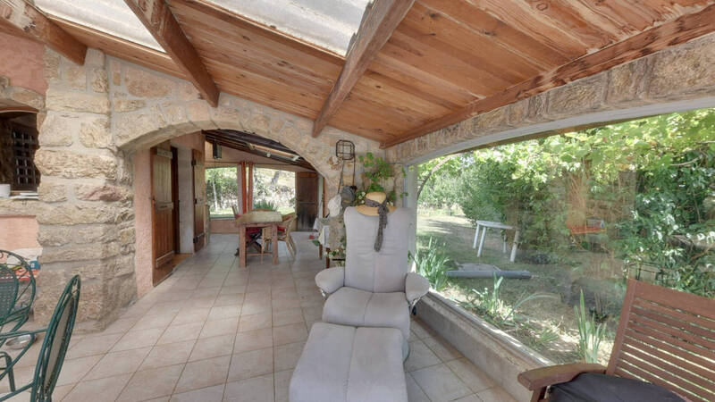 Vente maison 4 pièces 100 m² à Saint-Michel-de-Chabrillanoux 07360