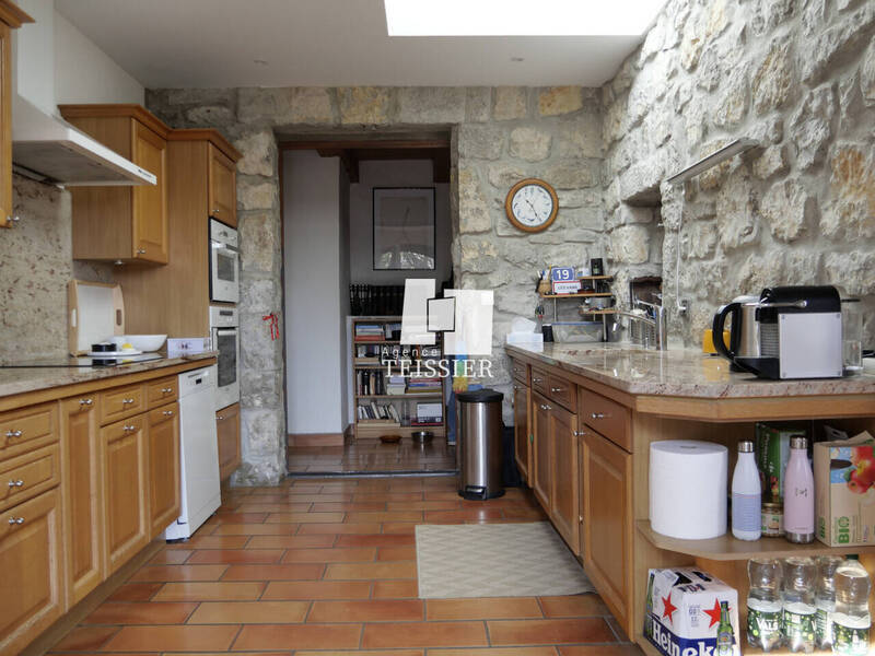 Vente maison 7 pièces 198 m² à Les Vans 07140