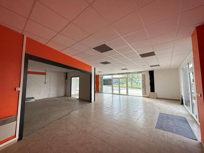 Location local à Saint-Clair 07430 1 998 €