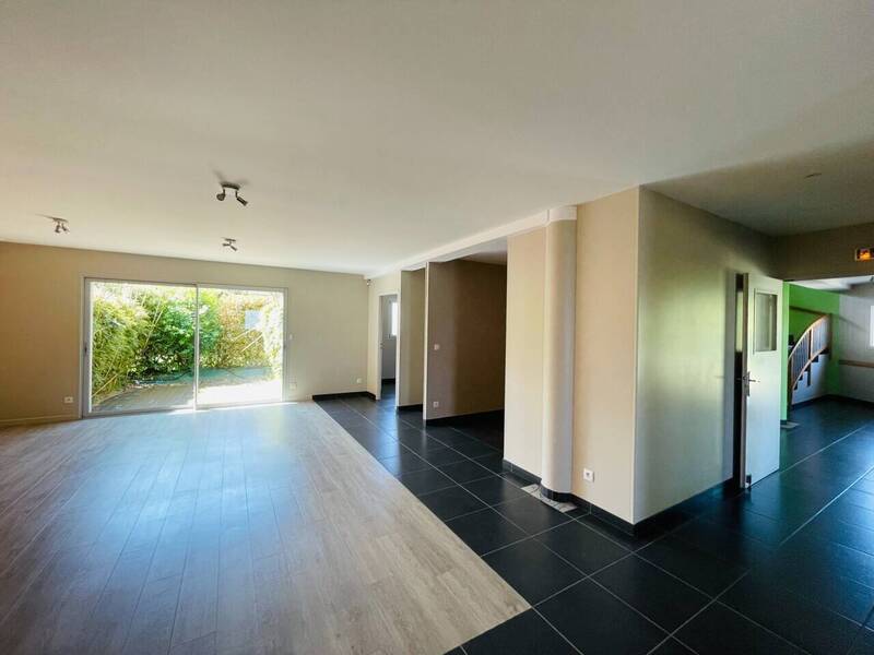 Vente maison 7 pièces 202 m² à Saint-Donat-sur-l'Herbasse 26260