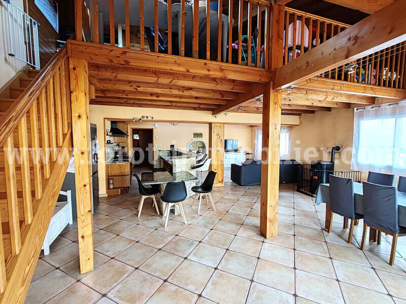 Vente maison 6 pièces 150 m² à Saint-Agrève 07320