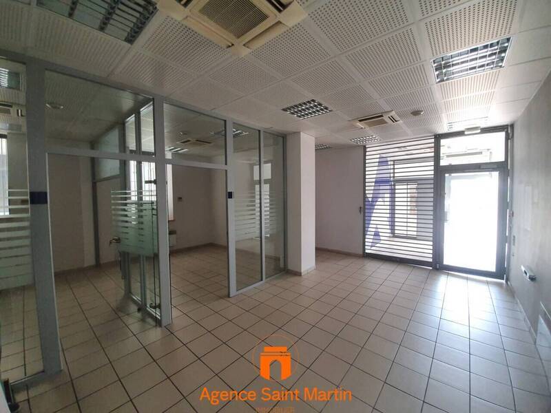 Vente local à Le Teil 07400 89 000 €